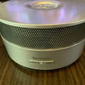 SpaRoom Essential Oil Diffuser and Bluetooth Speaker